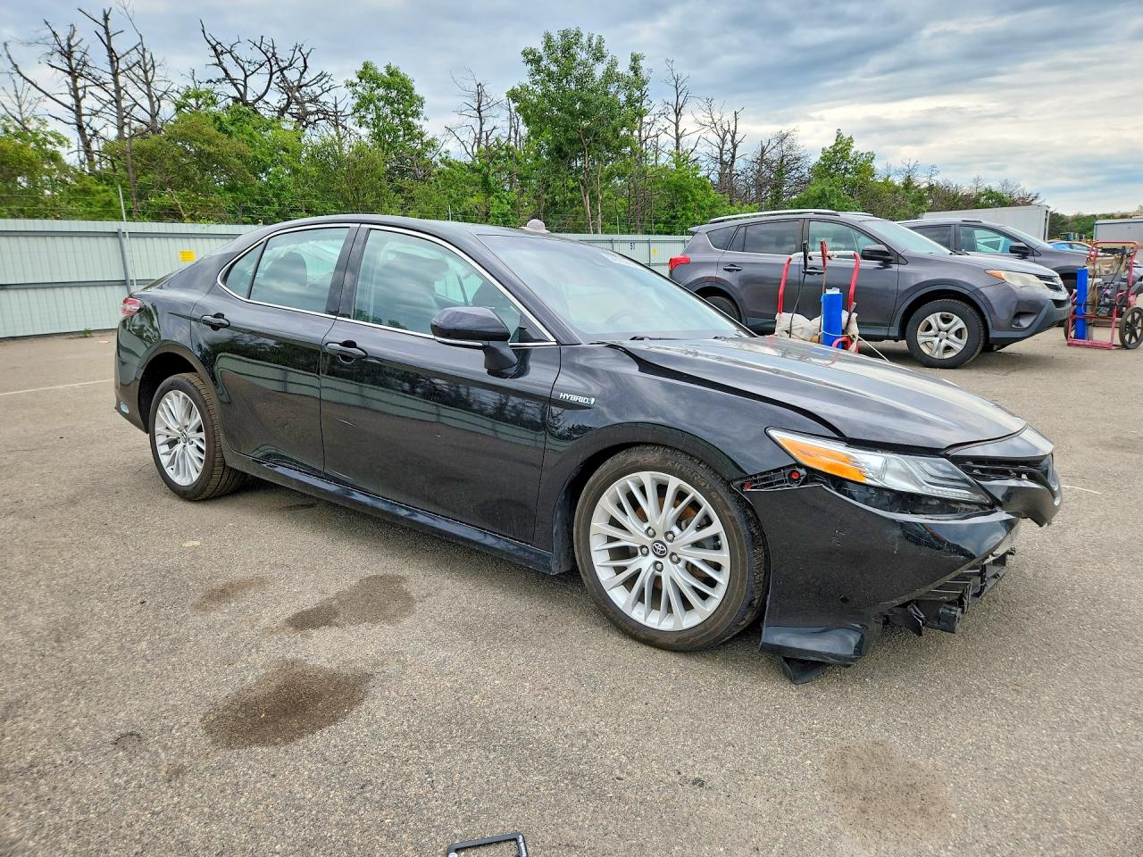 2019 TOYOTA CAMRY HYBRID XLE — снимка 4