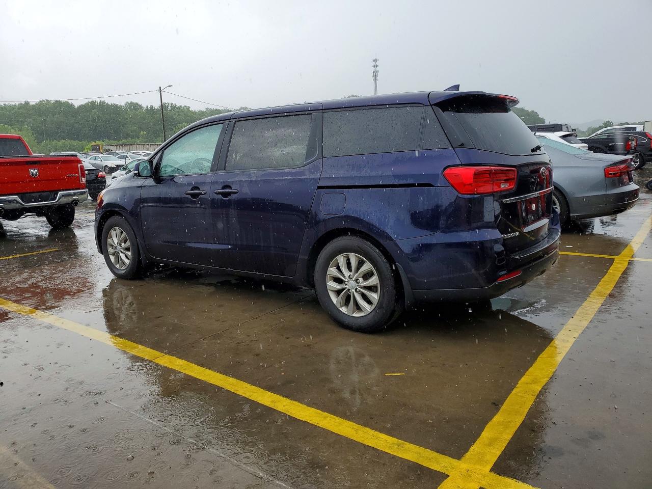 2019 KIA SEDONA LX — снимка 2