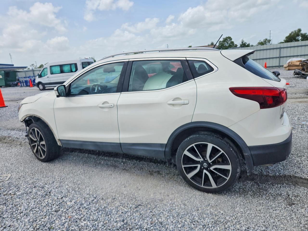 2017 NISSAN ROGUE SPORT SL — снимка 2