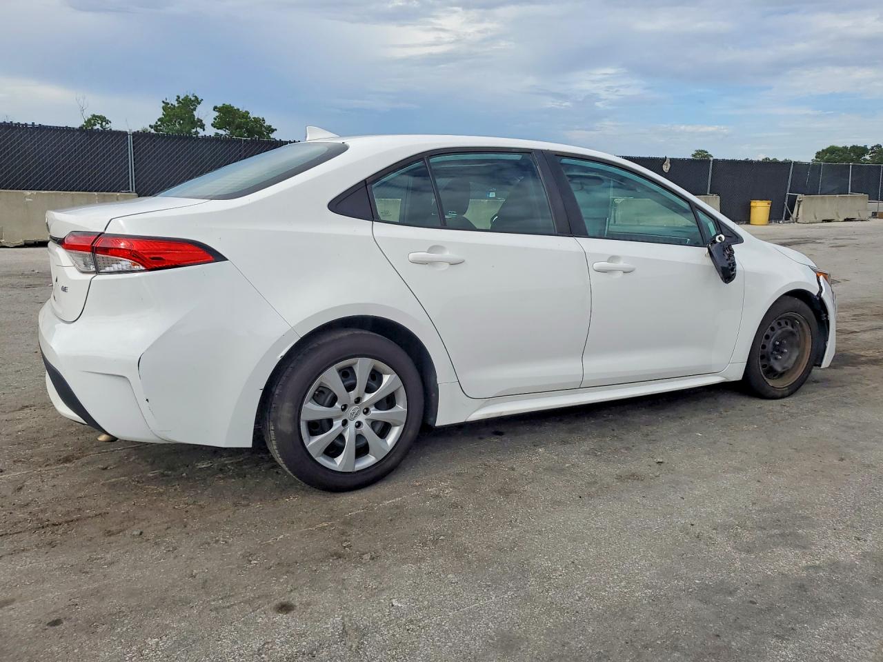 2021 TOYOTA COROLLA LE — снимка 3