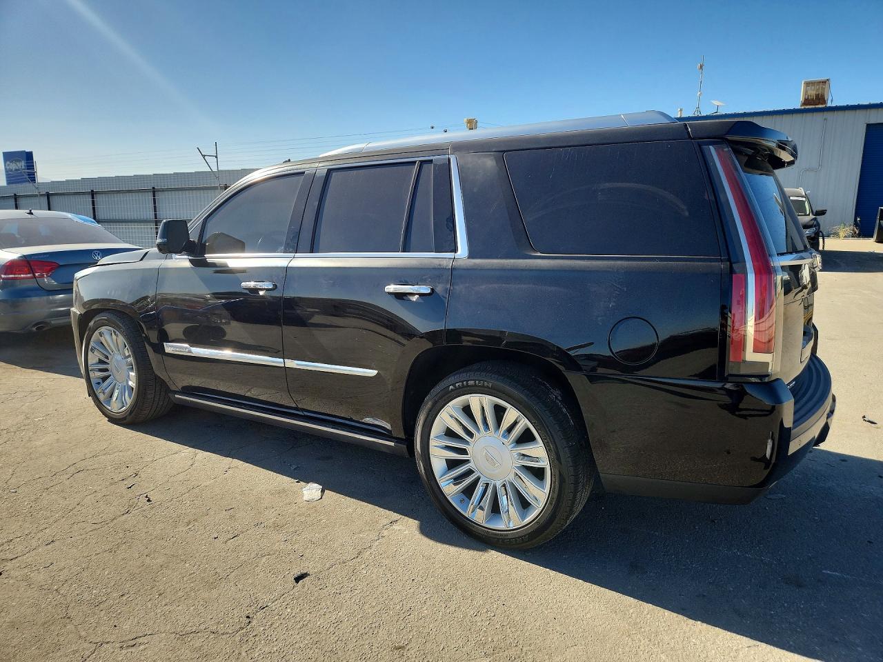 2017 CADILLAC ESCALADE PLATINUM — снимка 2