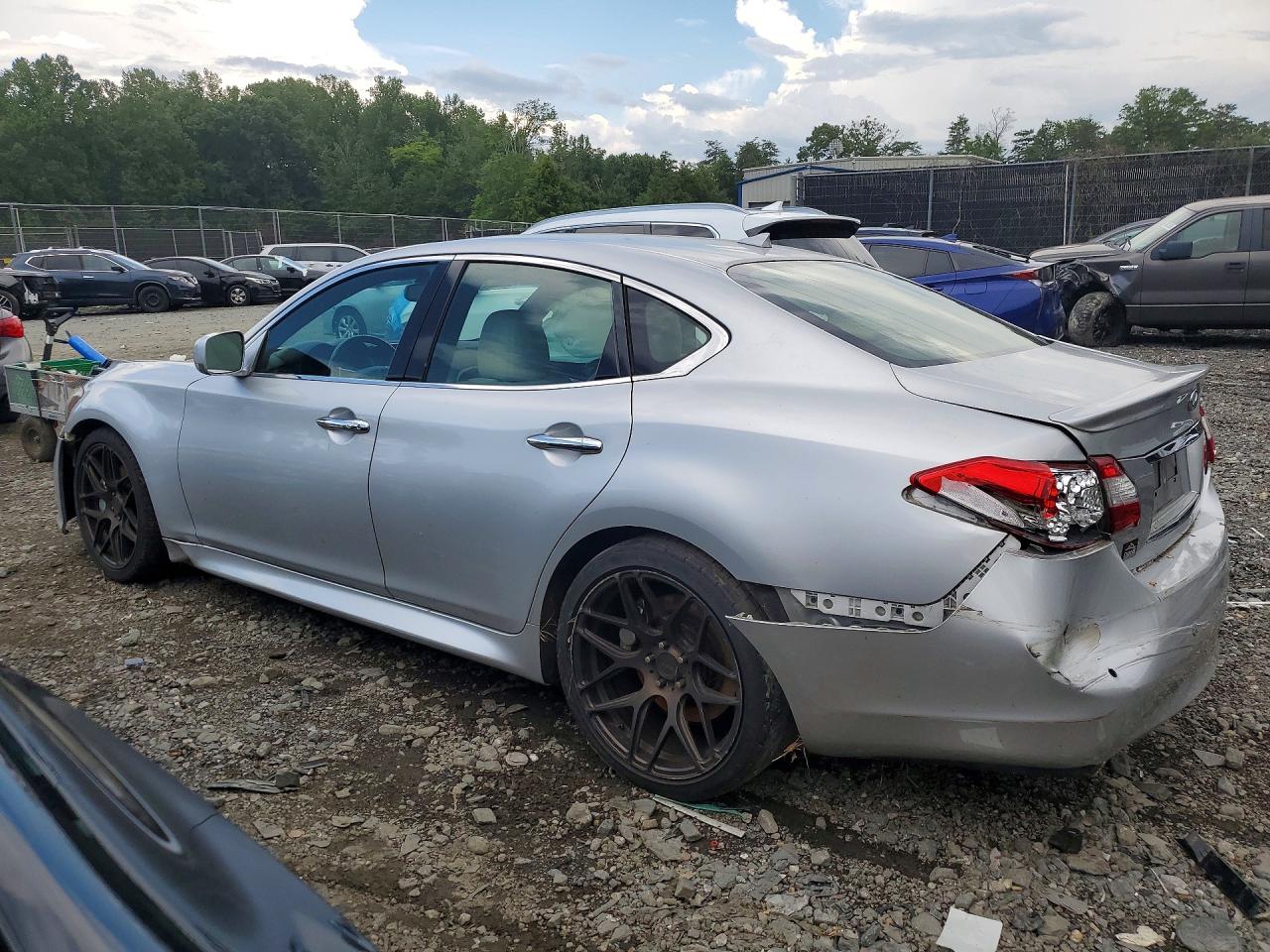 2013 INFINITI M56 BASE — снимка 2