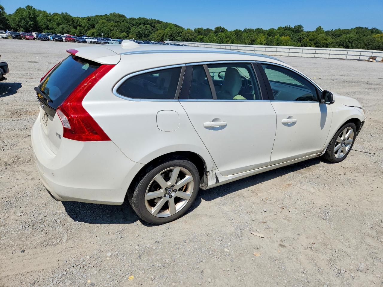 2017 VOLVO V60 T5 PLATINUM — снимка 3