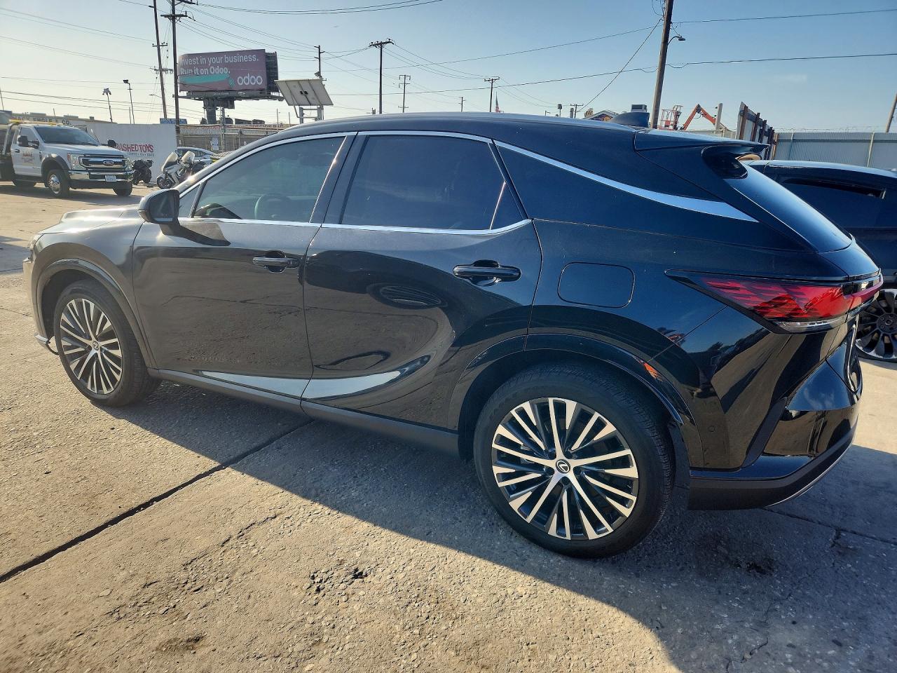 2025 LEXUS RX 350 PREMIUM+ — снимка 2
