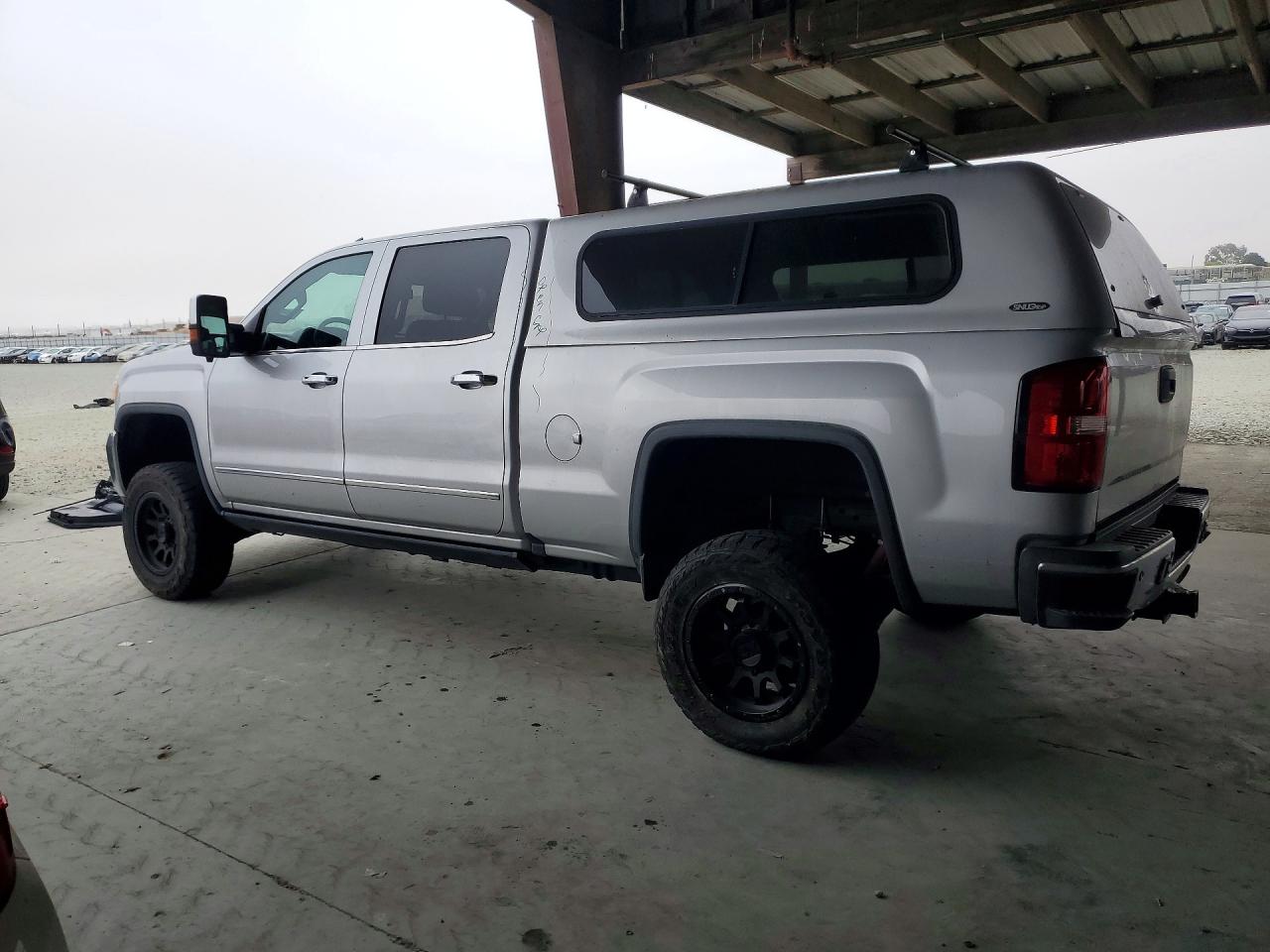 2018 GMC SIERRA K2500 SLT — снимка 2