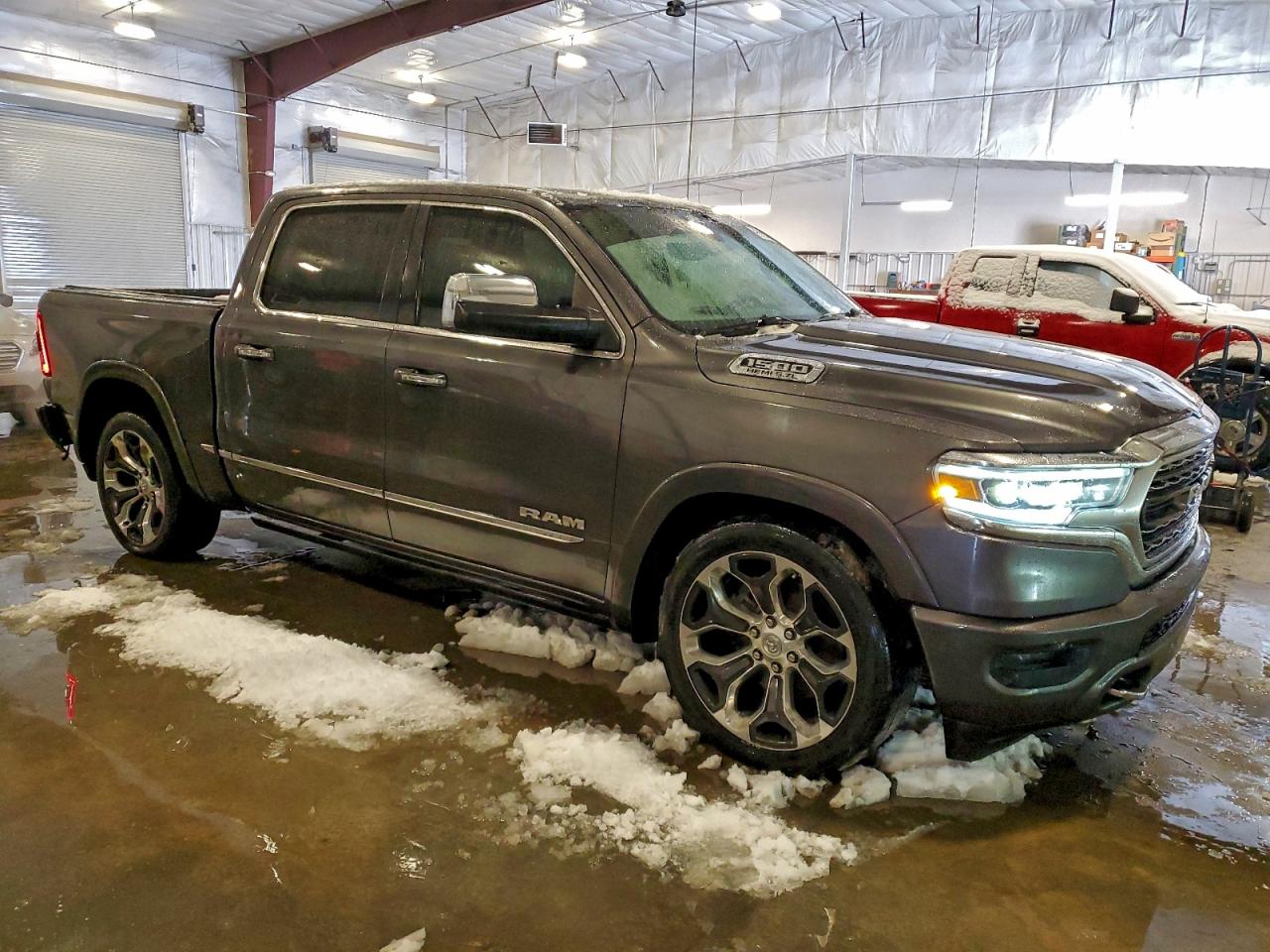 2019 RAM 1500 LIMITED — снимка 4