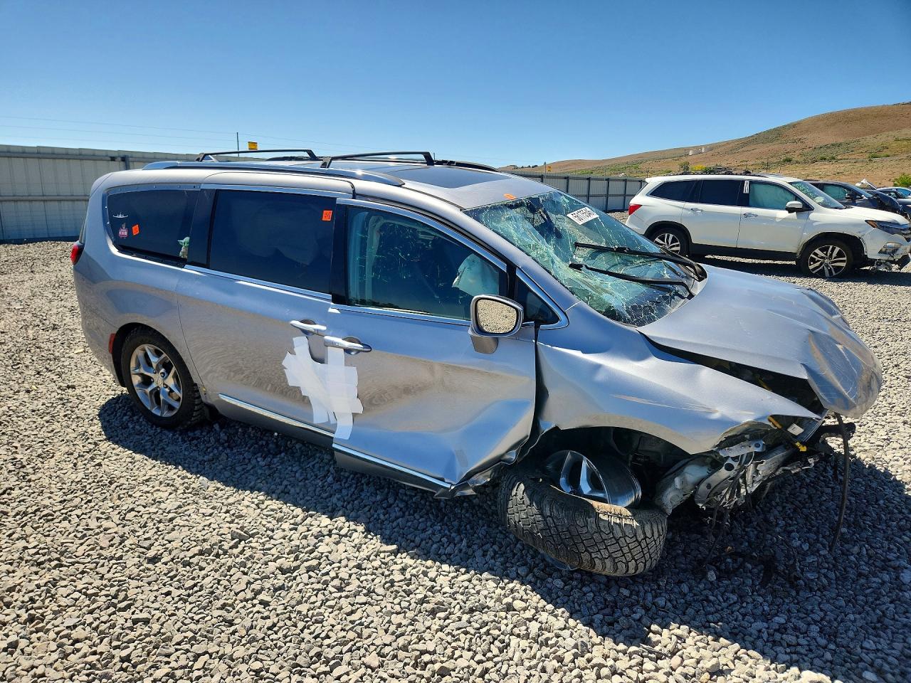 2018 CHRYSLER PACIFICA LIMITED — снимка 4
