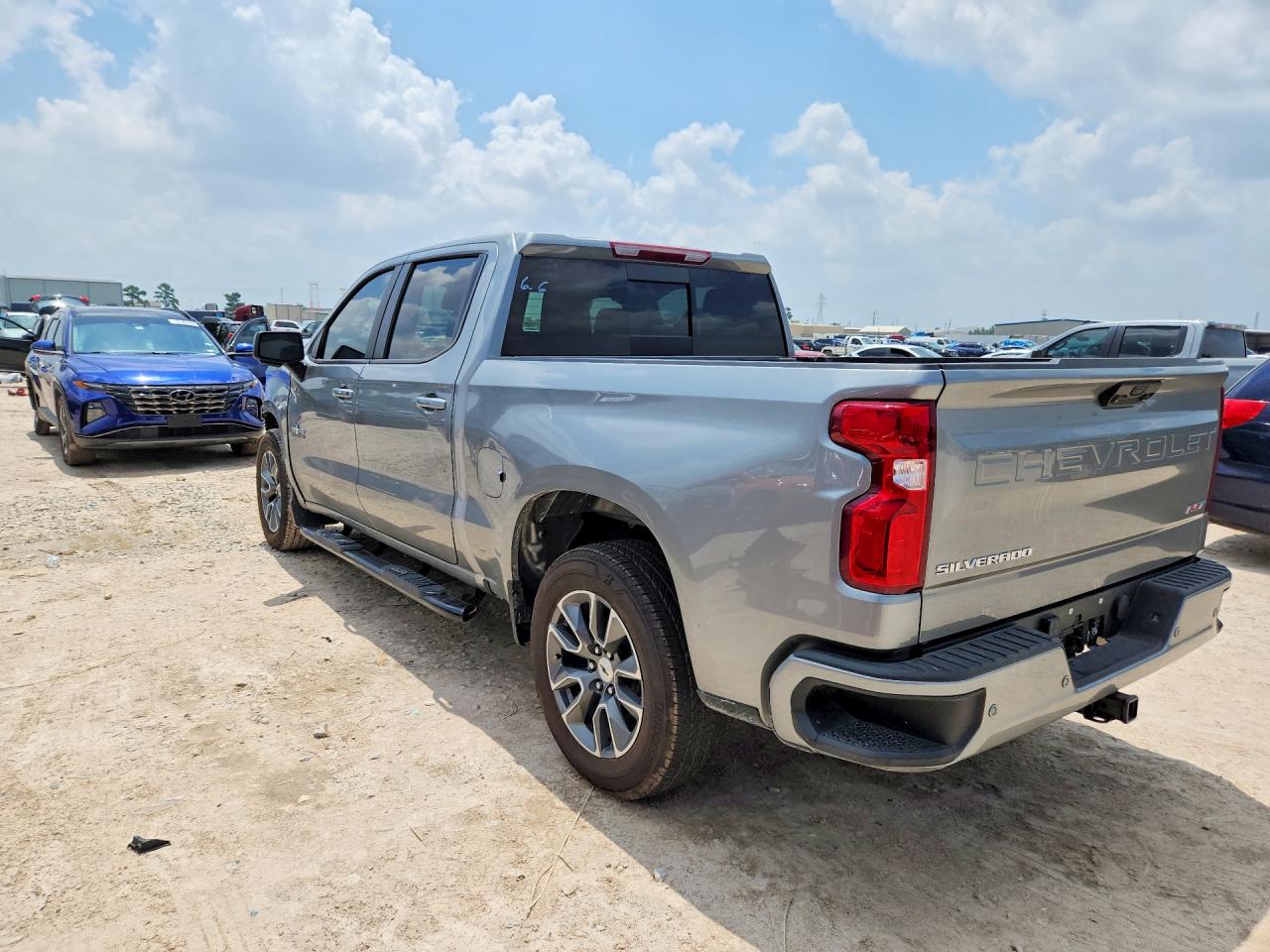 2026 CHEVROLET SILVERADO C1500 RST — снимка 2