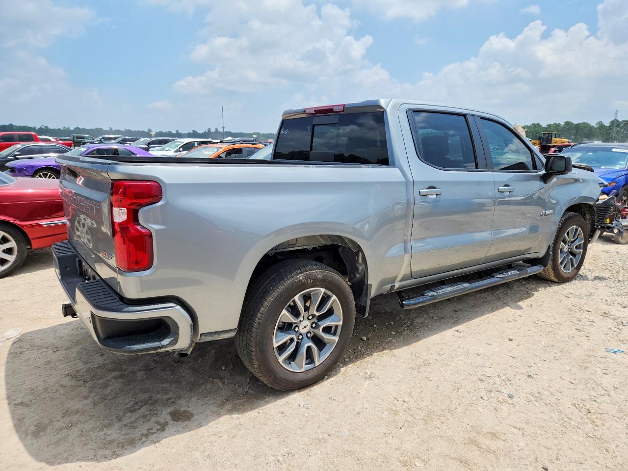2026 CHEVROLET SILVERADO C1500 RST — снимка 3