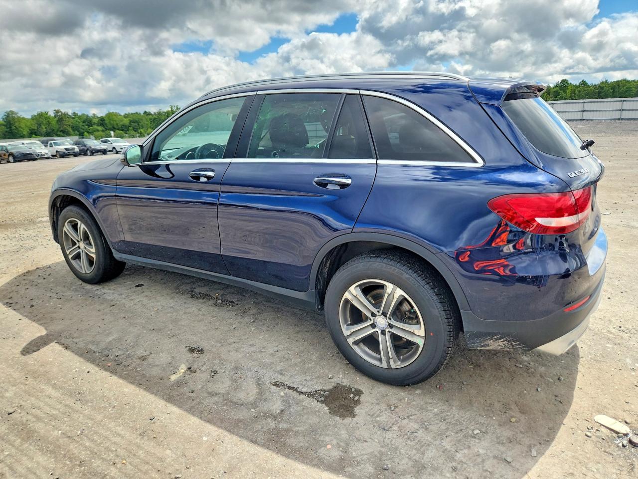 2017 MERCEDES-BENZ GLC 300 4MATIC — снимка 2