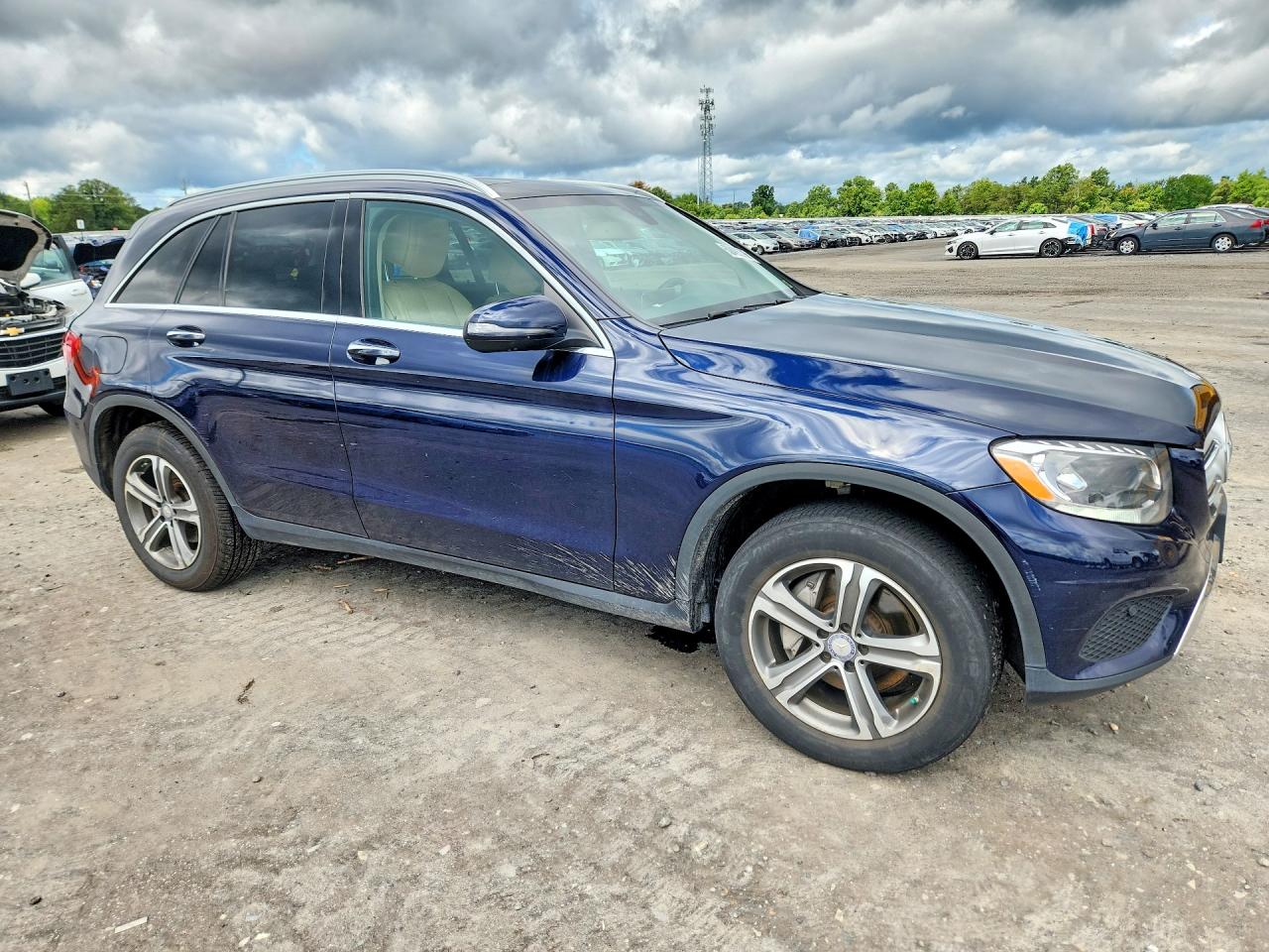2017 MERCEDES-BENZ GLC 300 4MATIC — снимка 4