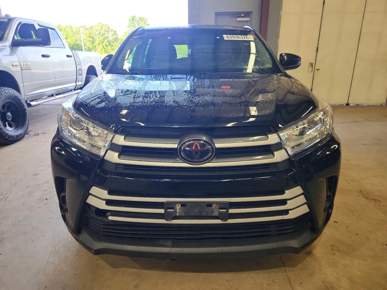 2018 TOYOTA HIGHLANDER LE — снимка 5