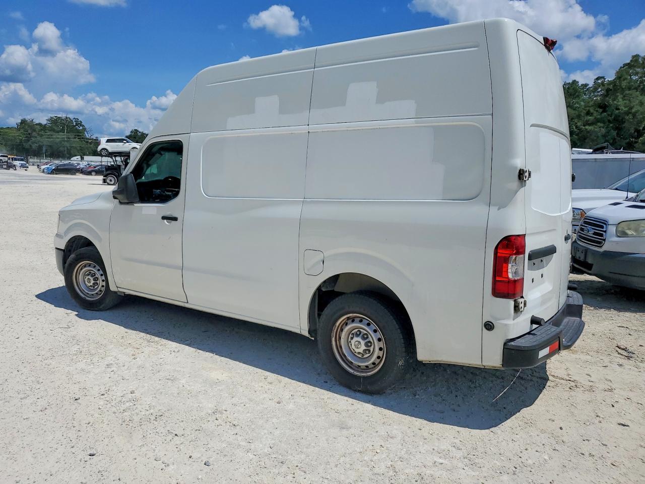 2015 NISSAN NV 2500 — снимка 2
