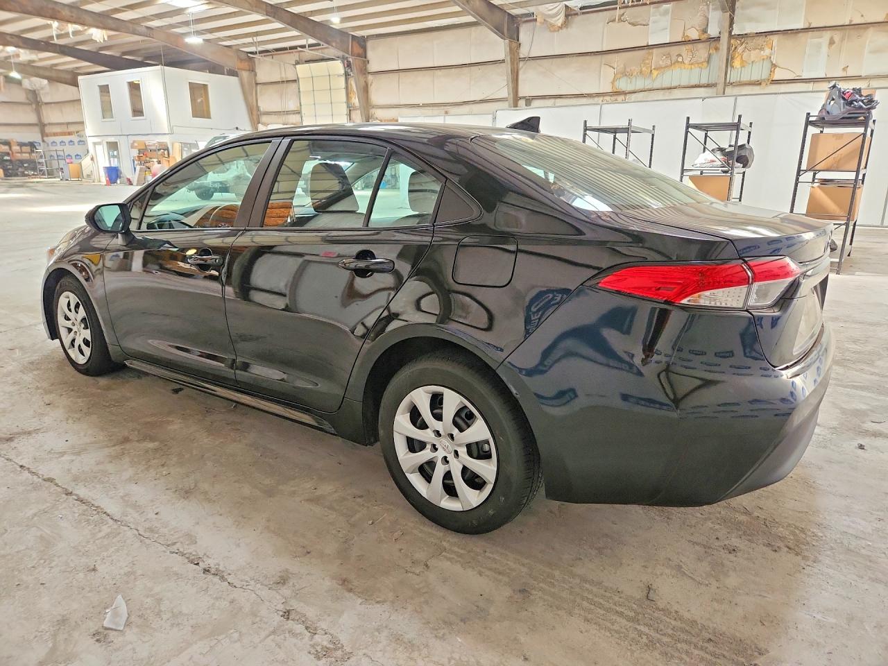 2025 TOYOTA COROLLA LE — снимка 2