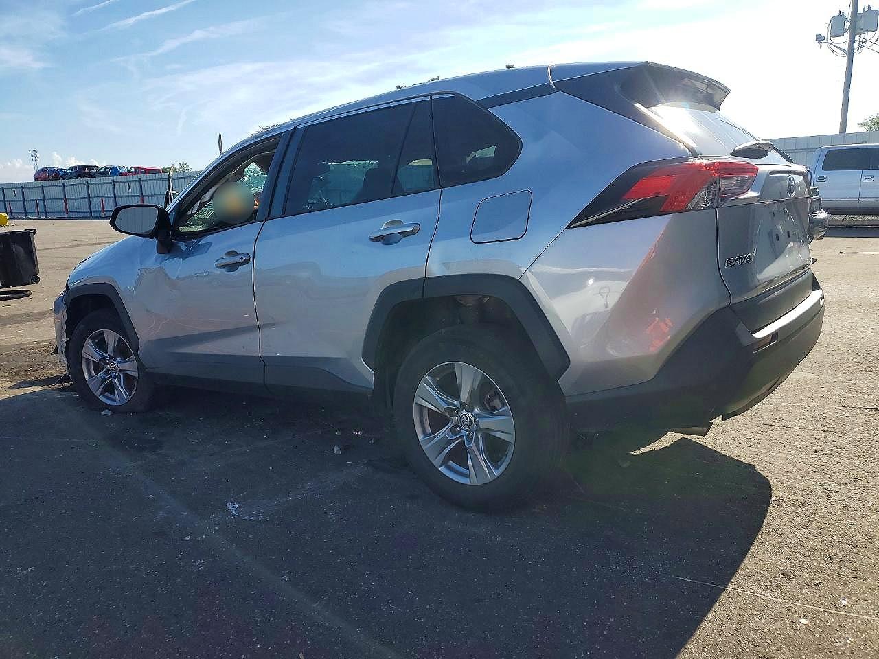 2023 TOYOTA RAV4 XLE — снимка 2