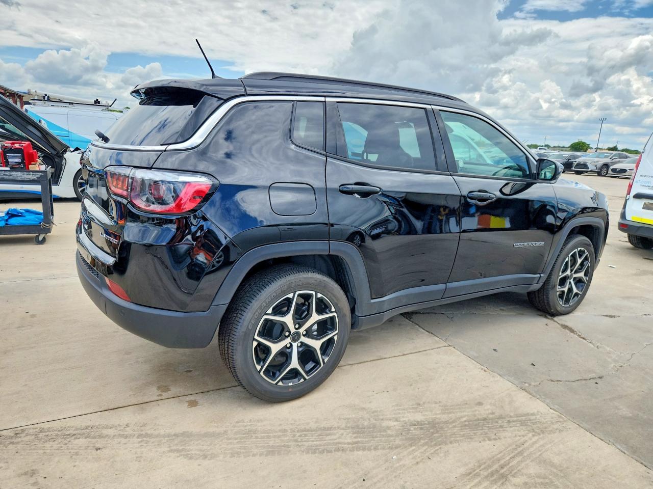 2025 JEEP COMPASS LIMITED — снимка 3