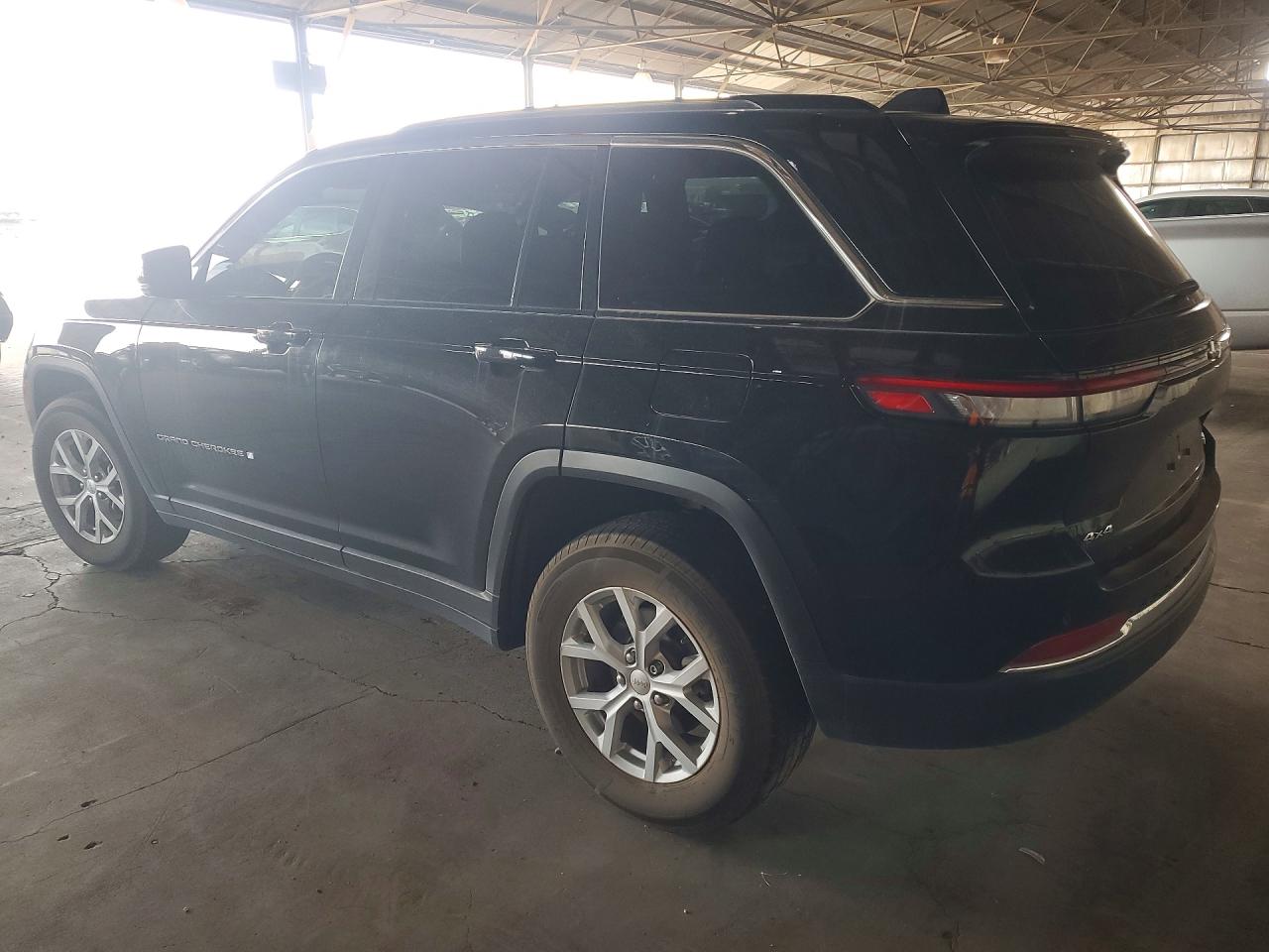 2023 JEEP GRAND CHEROKEE LIMITED — снимка 2