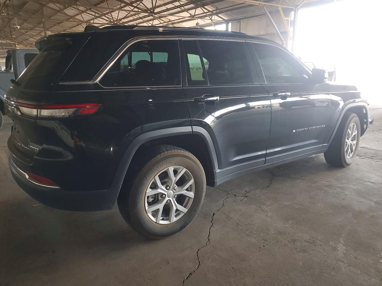 2023 JEEP GRAND CHEROKEE LIMITED — снимка 3