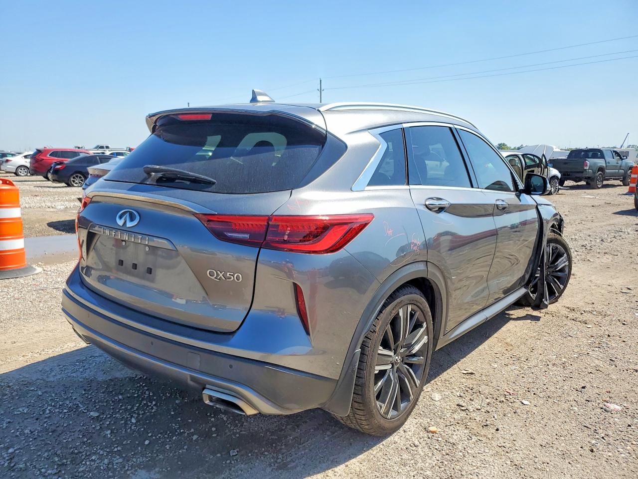 2021 INFINITI QX50 LUXE — снимка 3