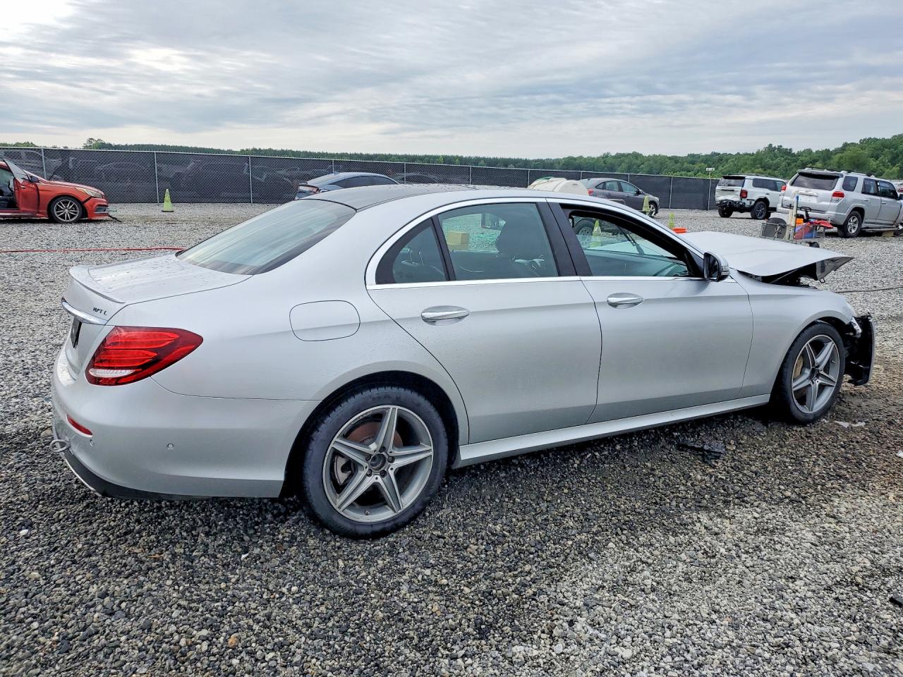2017 MERCEDES-BENZ E 300 4MATIC — снимка 3