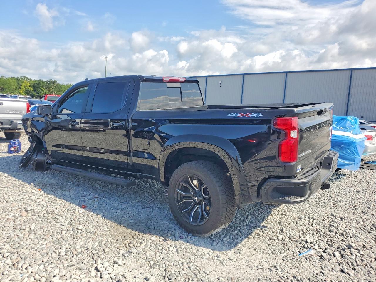 2025 CHEVROLET SILVERADO K1500 RST — снимка 2