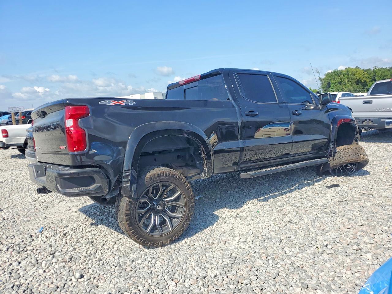 2025 CHEVROLET SILVERADO K1500 RST — снимка 3