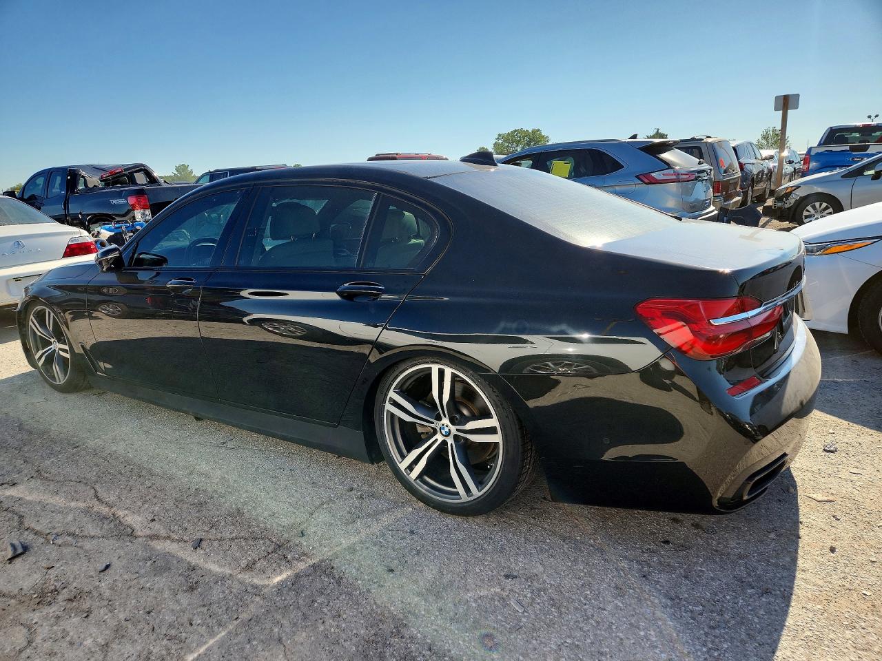 2018 BMW 750 I — снимка 2
