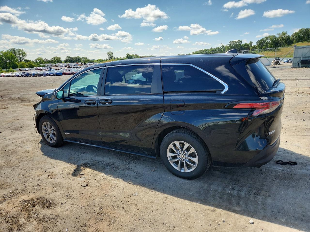 2021 TOYOTA SIENNA LE — снимка 2