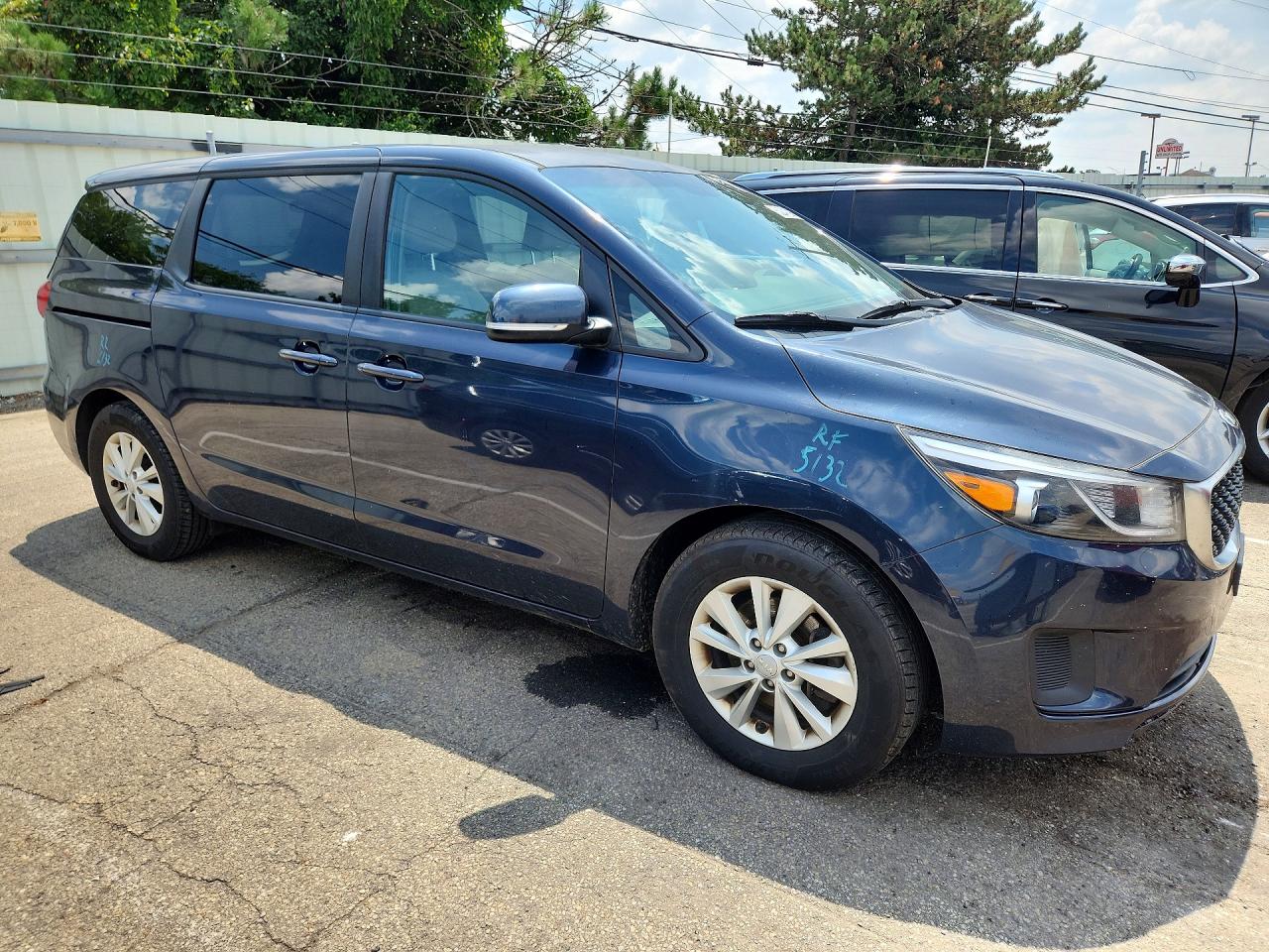 2017 KIA SEDONA LX — снимка 4