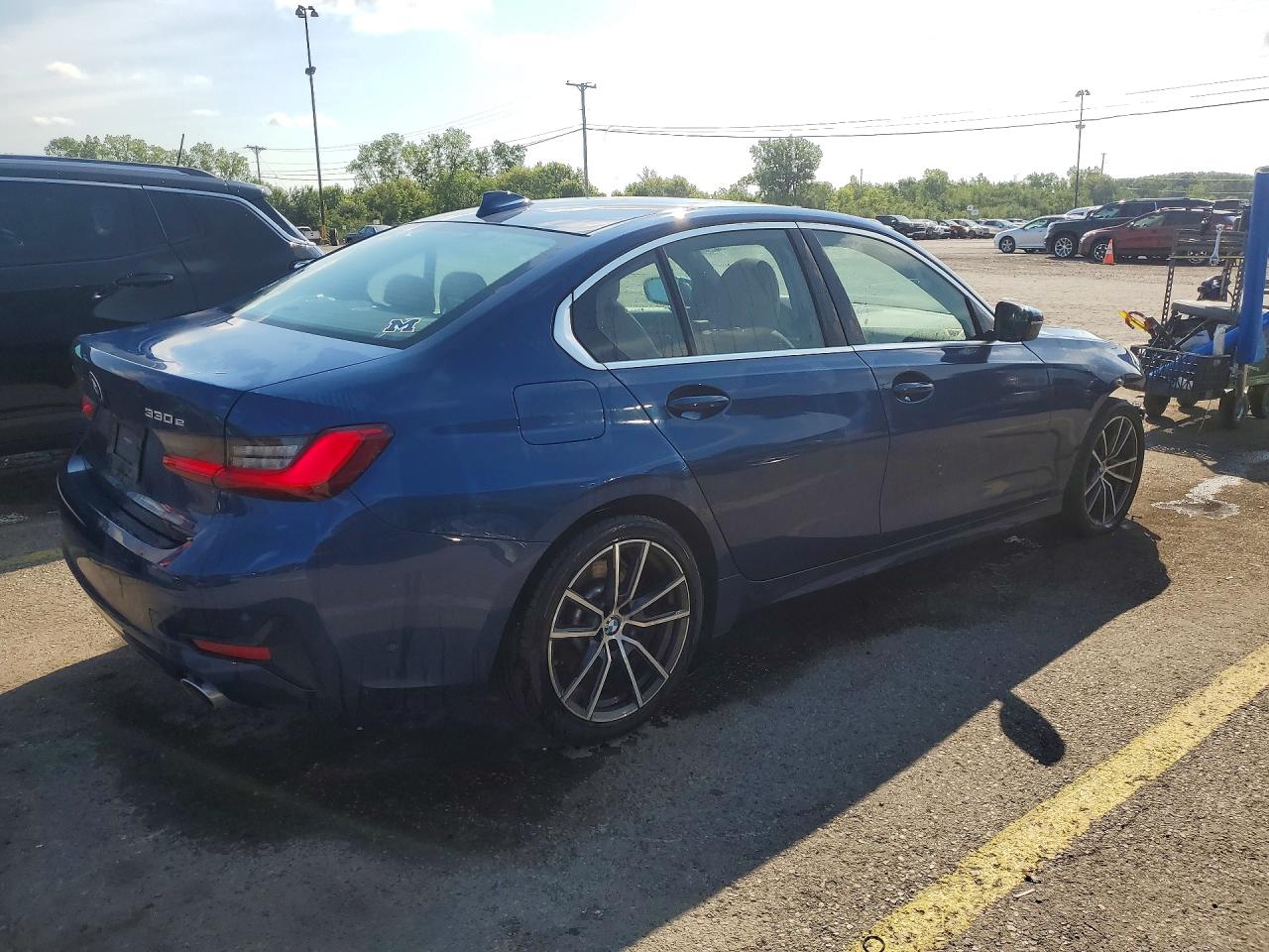 2021 BMW 330XE — снимка 3