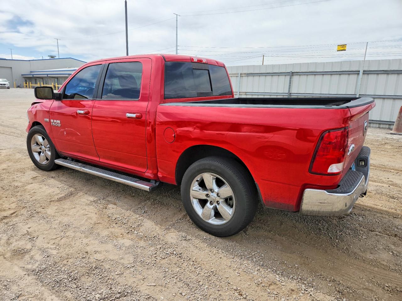 2017 RAM 1500 SLT — снимка 2