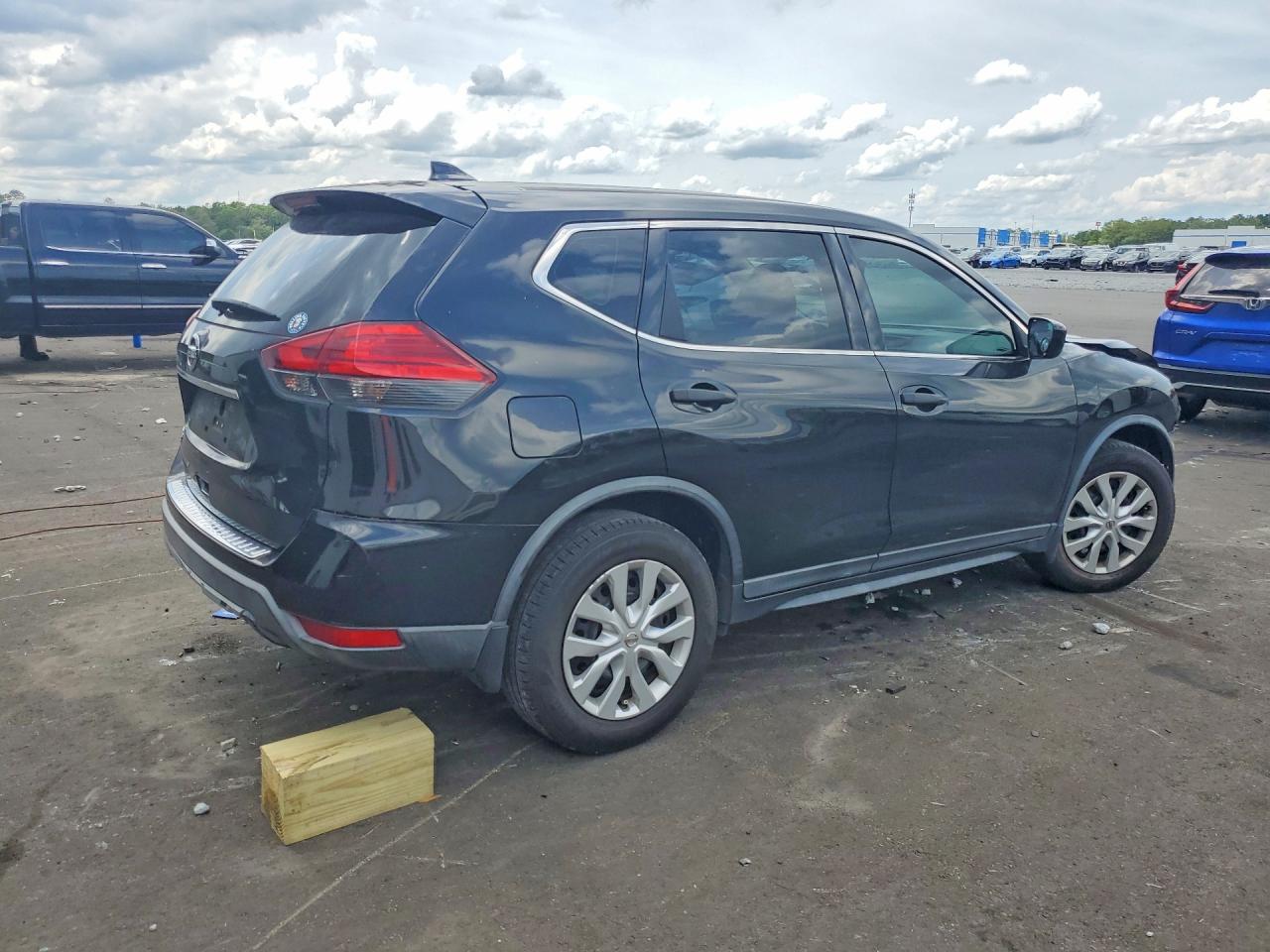 2017 NISSAN ROGUE S — снимка 3