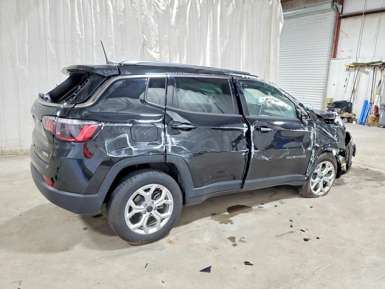 2025 JEEP COMPASS LATITUDE — снимка 3