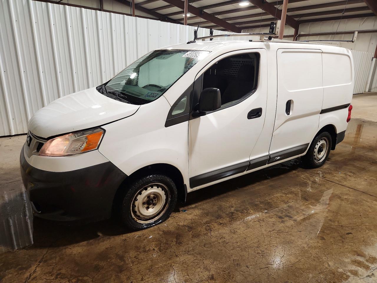 2015 NISSAN NV200 SV