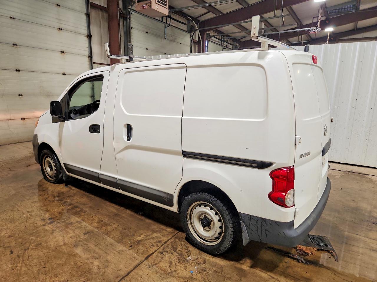 2015 NISSAN NV200 SV — снимка 2