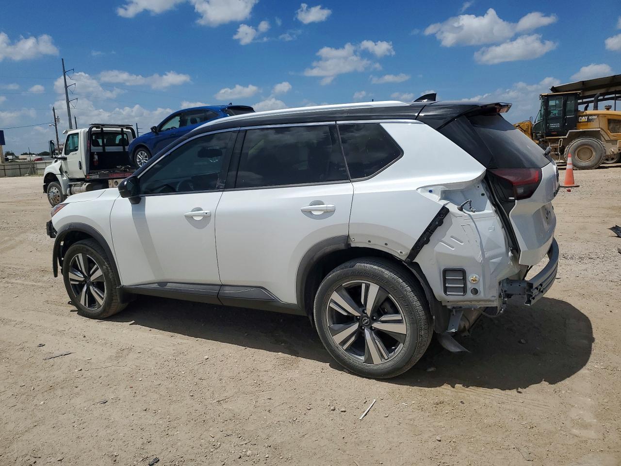2024 NISSAN ROGUE SL — снимка 2