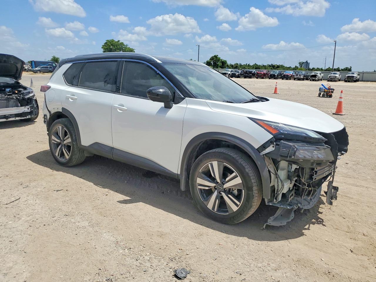 2024 NISSAN ROGUE SL — снимка 4