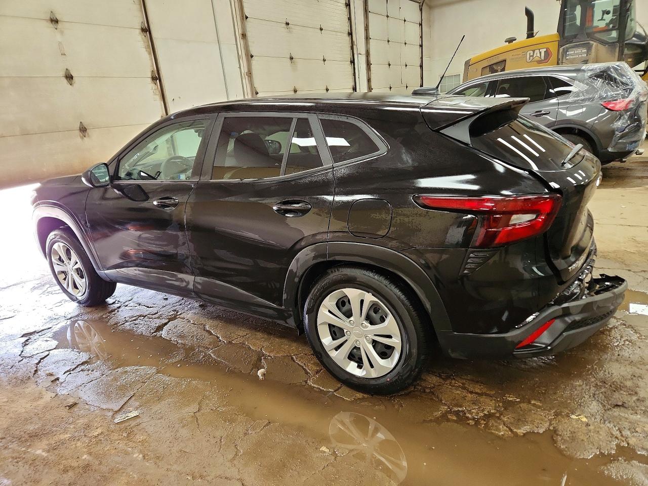2026 CHEVROLET TRAX LS — снимка 2