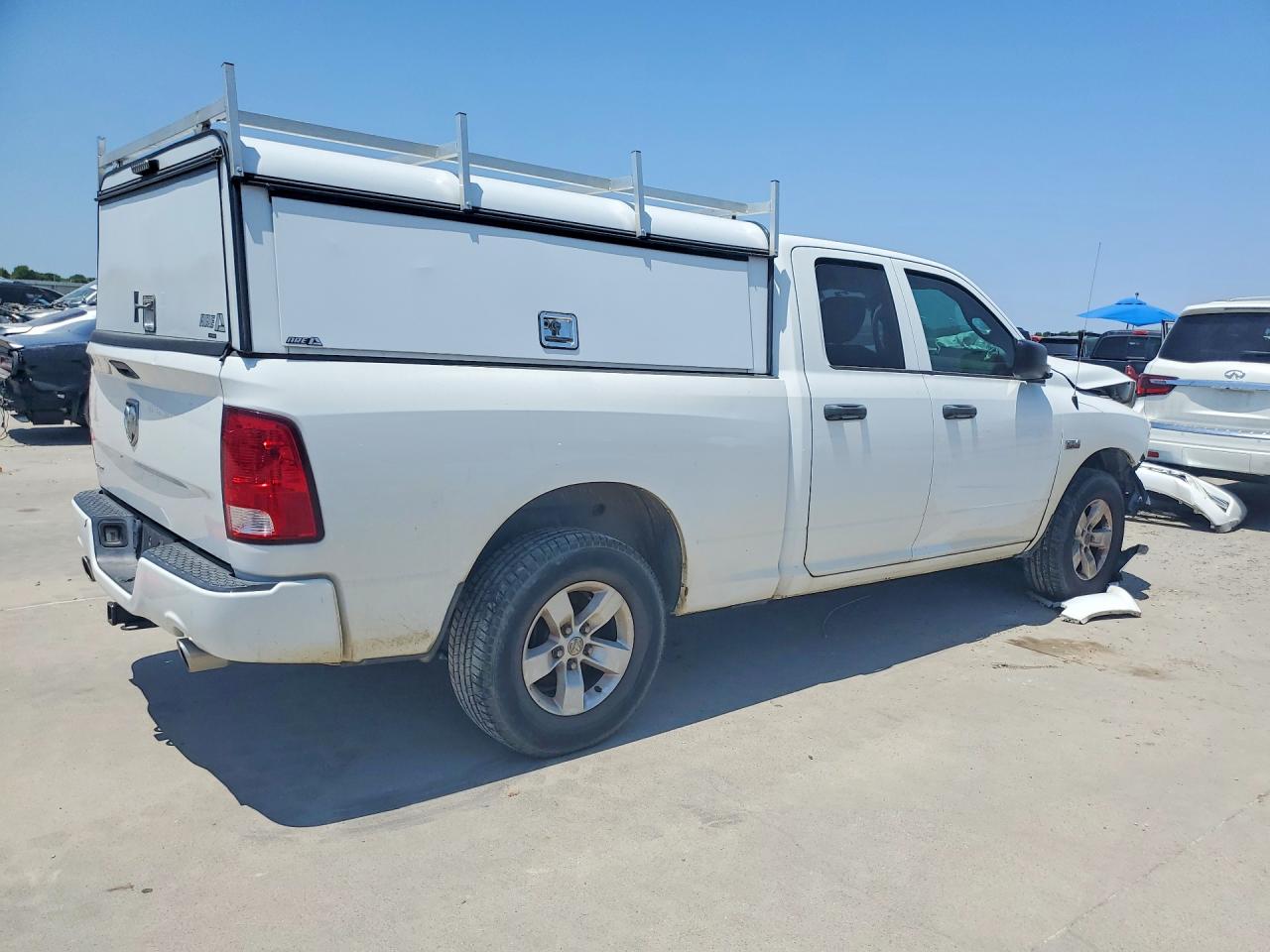 2017 RAM 1500 ST — снимка 3