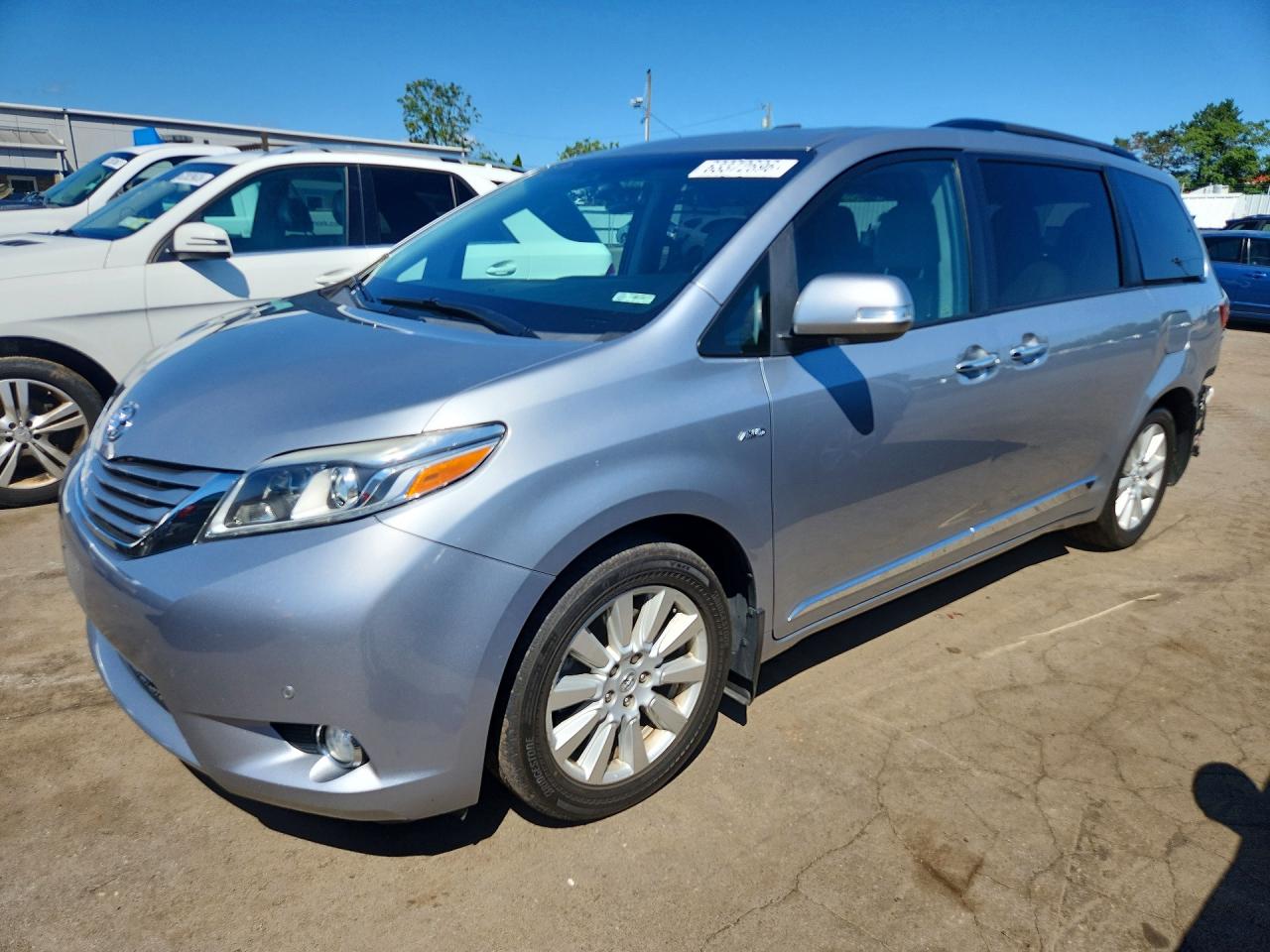 2017 TOYOTA SIENNA LIMITED PREMIUM 7-PASSENGER