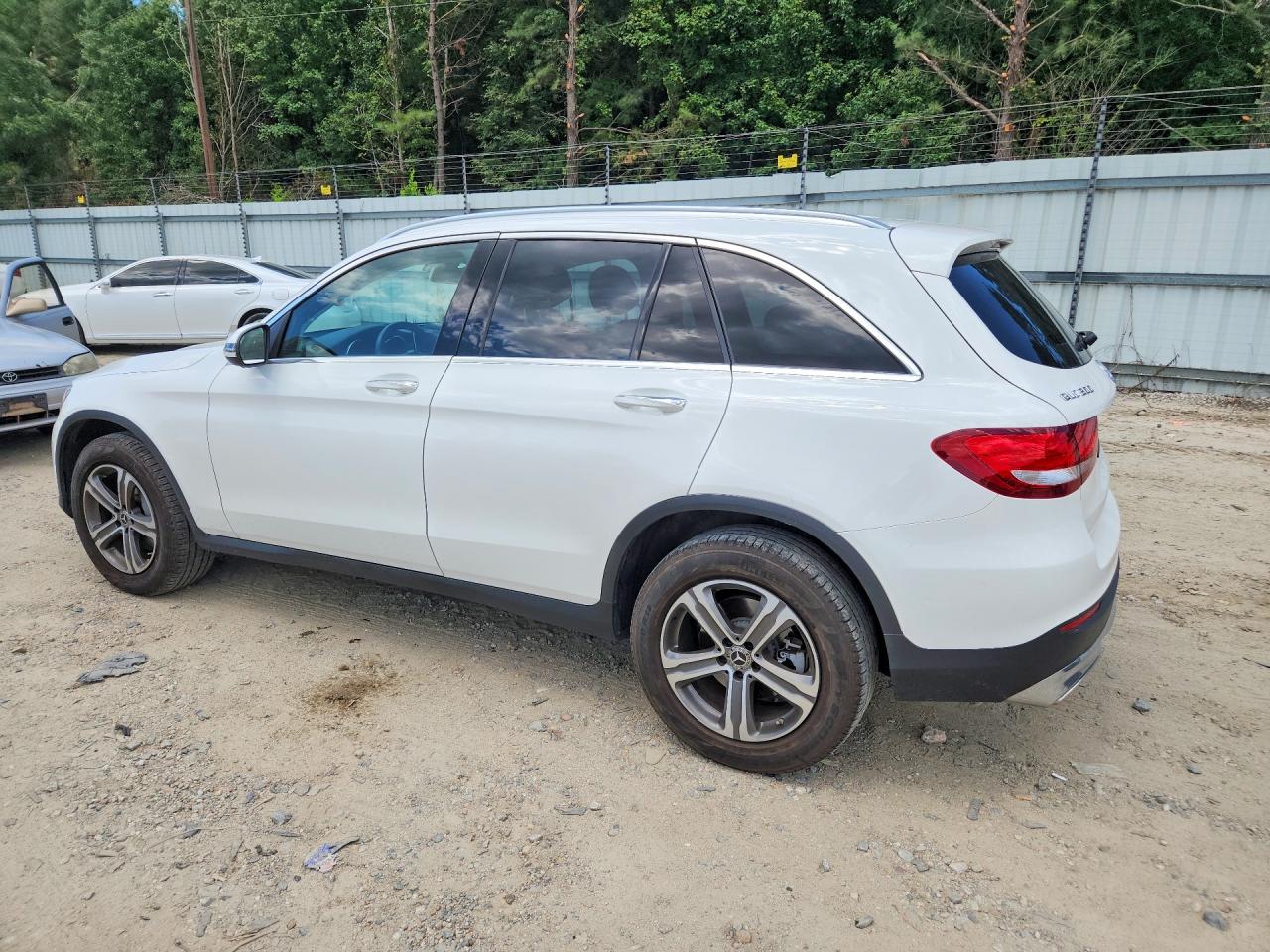 2018 MERCEDES-BENZ GLC 300 — снимка 2