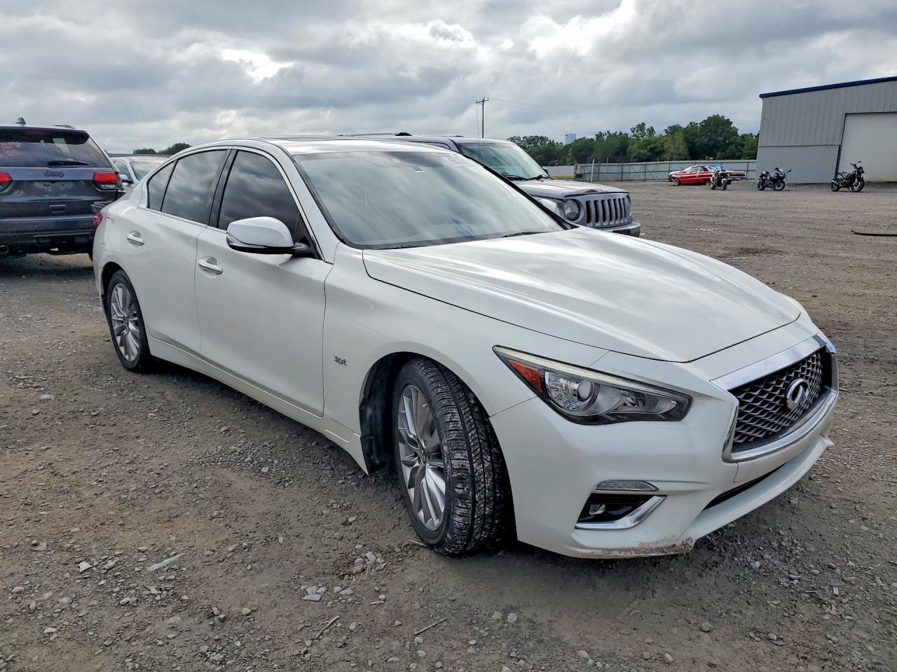 2018 INFINITI Q50 3.0T LUXE — снимка 4