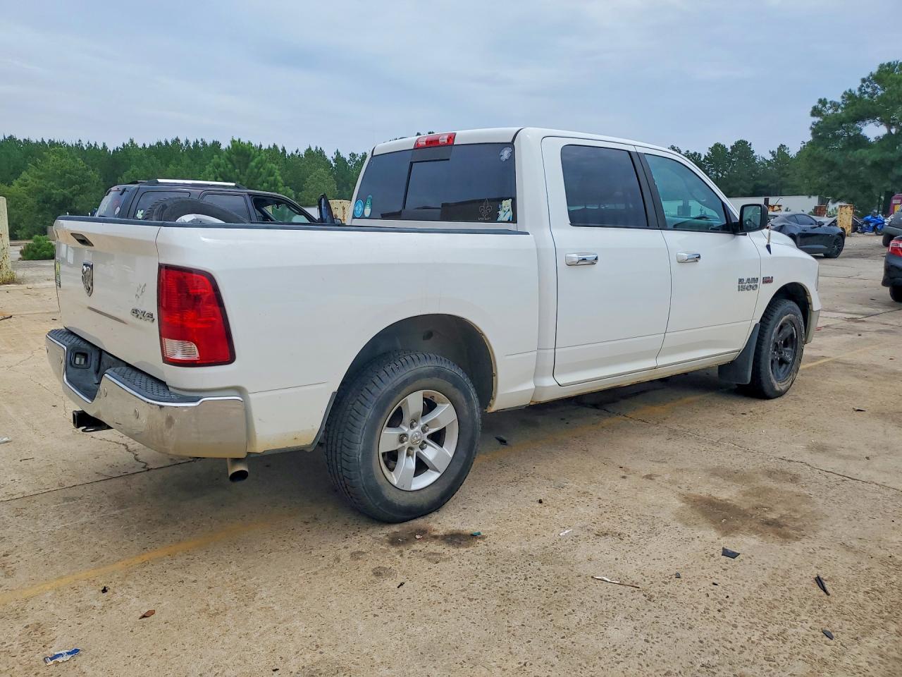 2017 RAM 1500 SLT — снимка 3