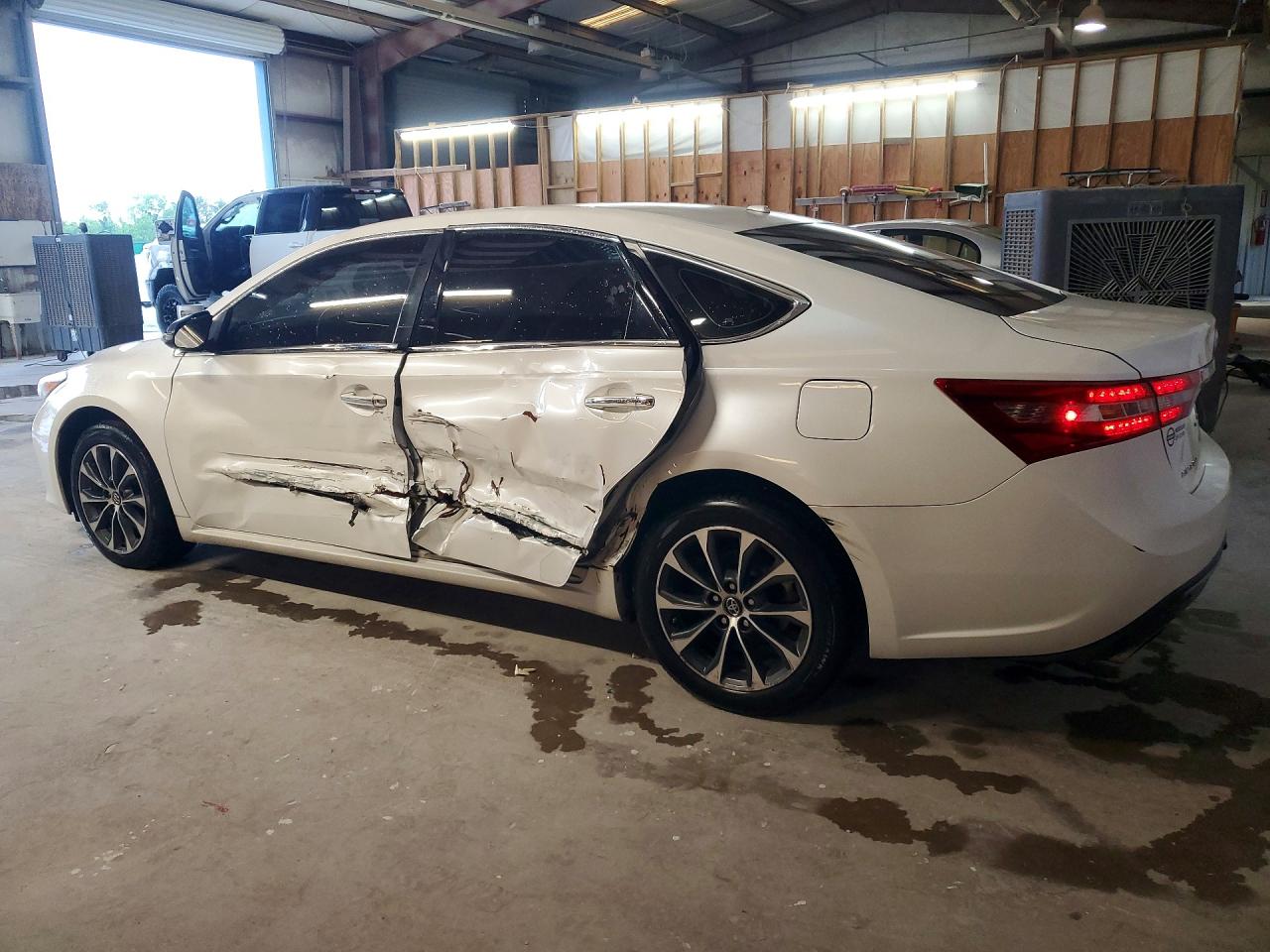 2016 TOYOTA AVALON XLE — снимка 2