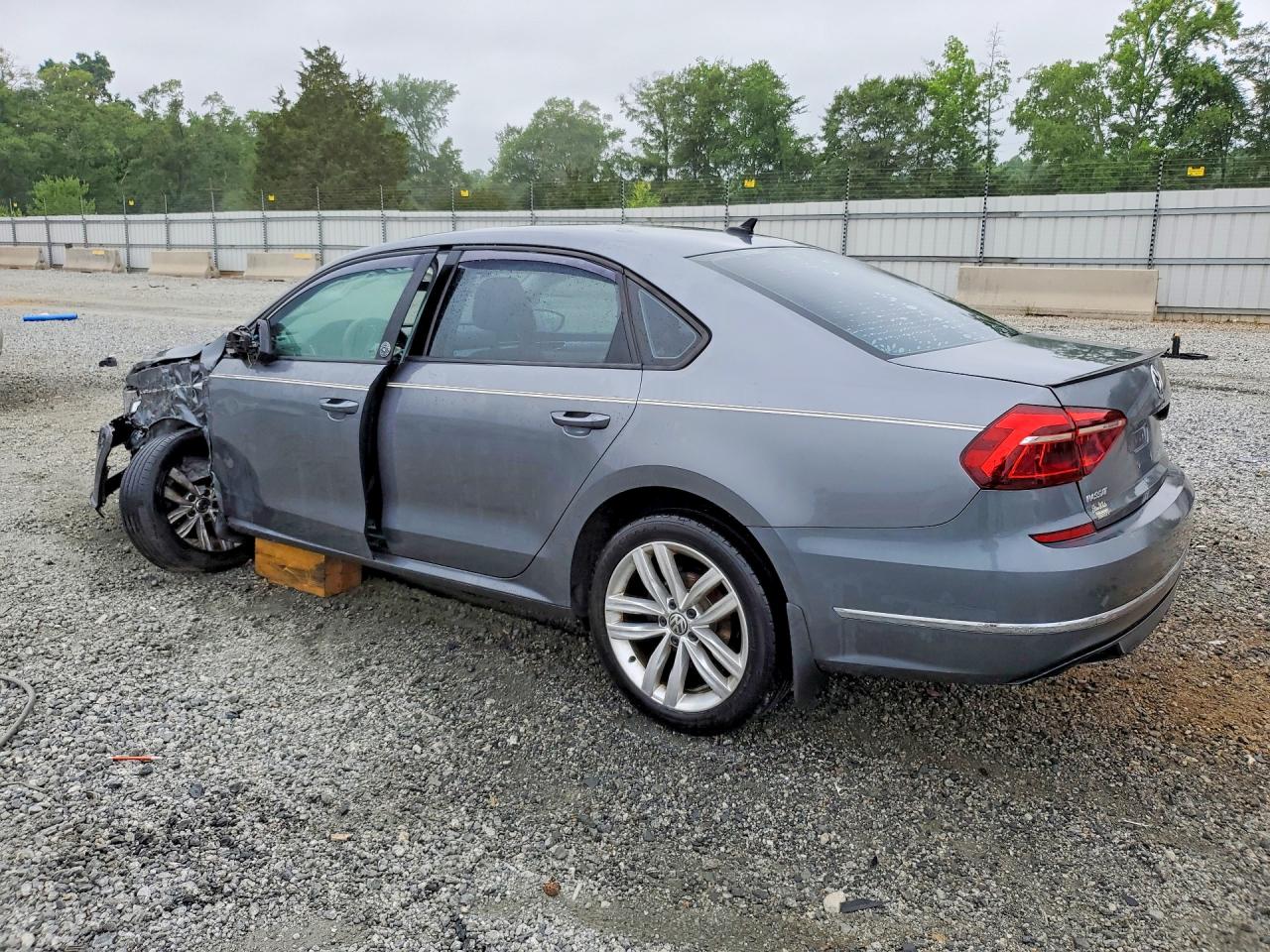 2019 VOLKSWAGEN PASSAT WOLFSBURG — снимка 2