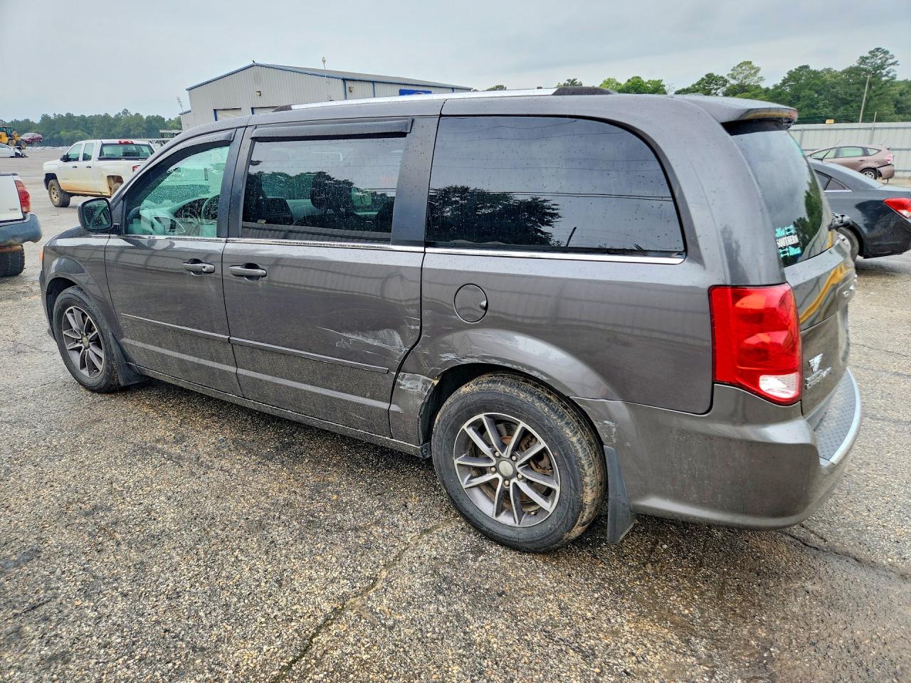 2017 DODGE GRAND CARAVAN SXT — снимка 2