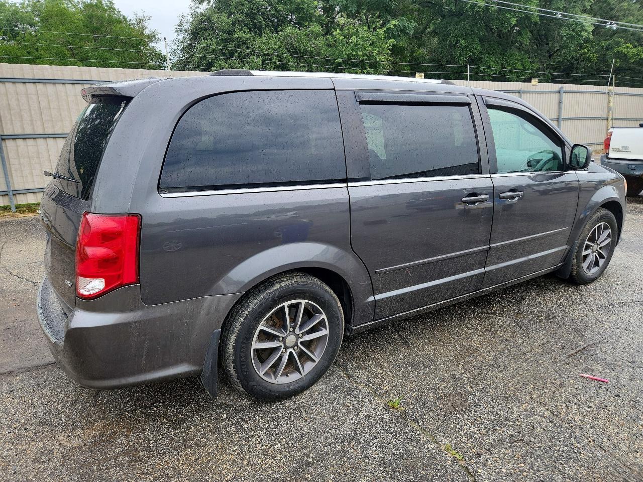 2017 DODGE GRAND CARAVAN SXT — снимка 3