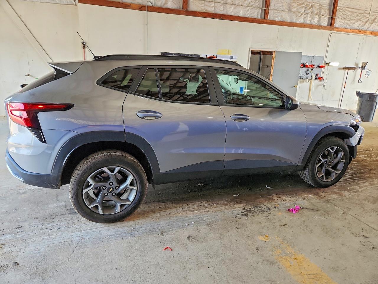 2025 CHEVROLET TRAX — снимка 3