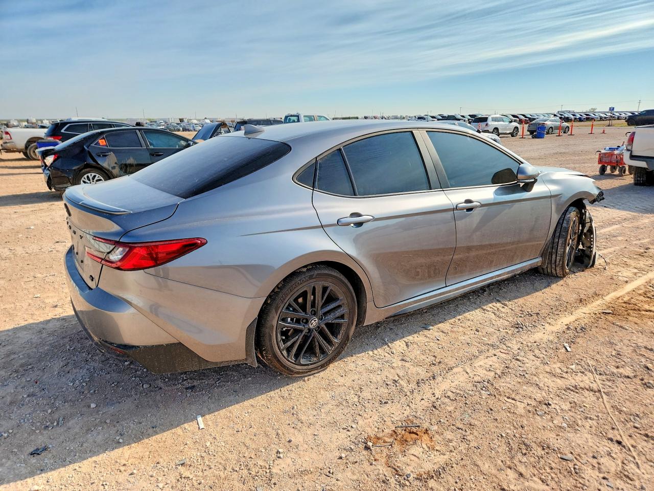 2026 TOYOTA CAMRY SE — снимка 3