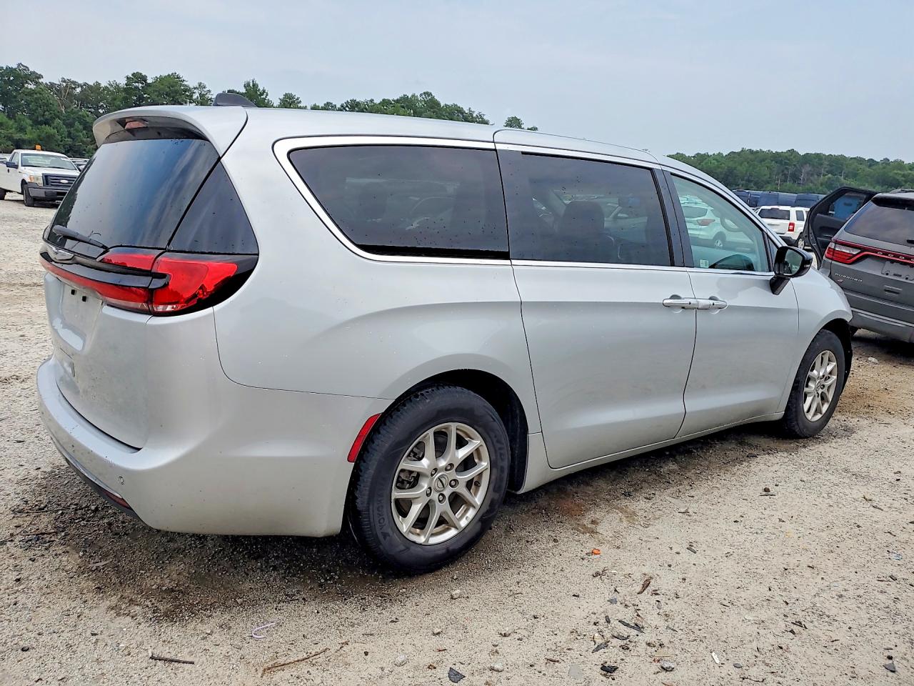 2024 CHRYSLER PACIFICA TOURING L — снимка 3